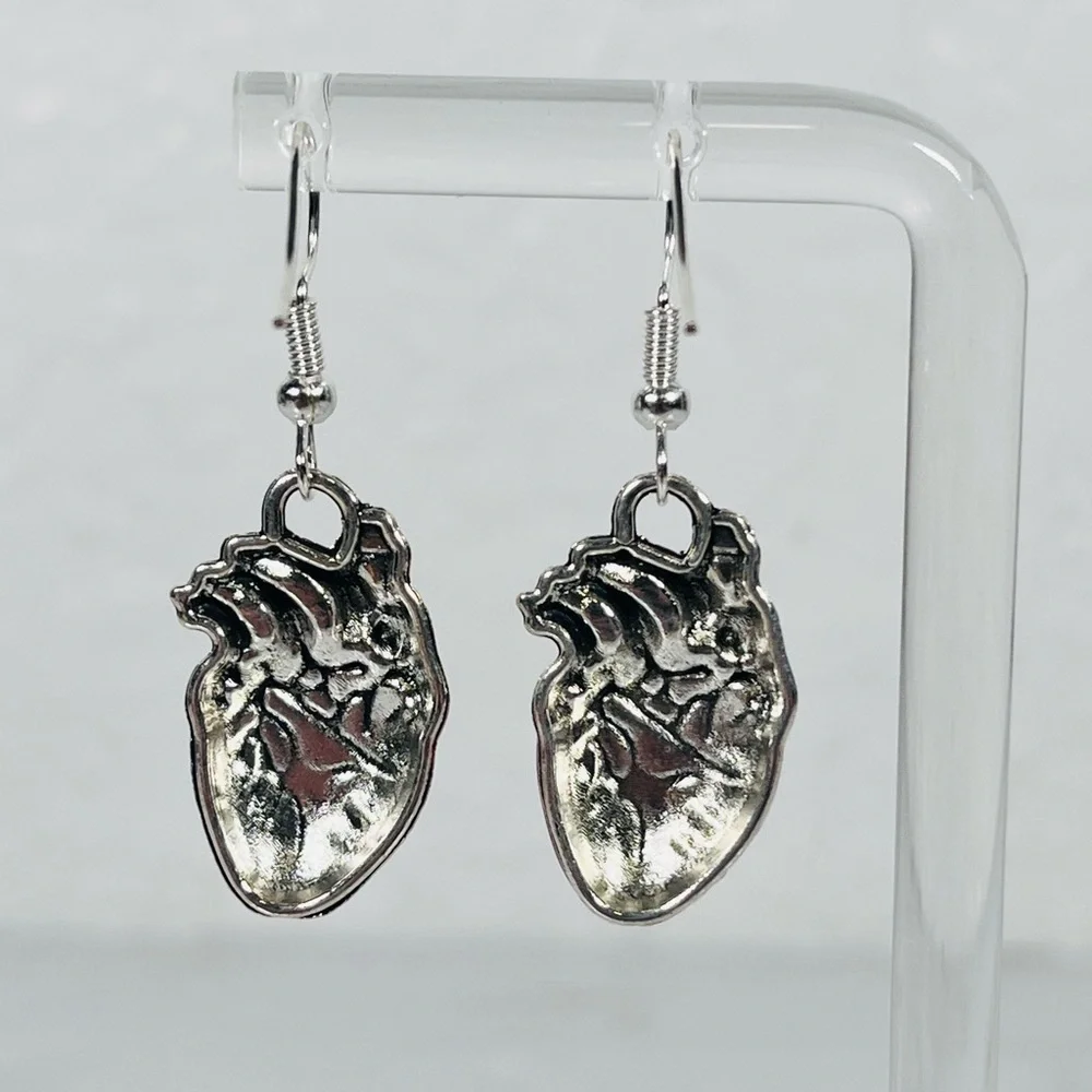 Anatomical Heart Earrings - Picture 4 of 8